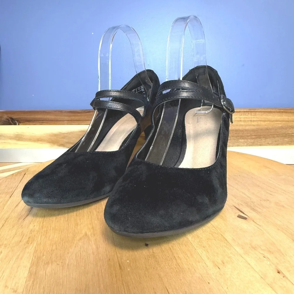 Clarks Womens Black Suede Leather Mary Jane‎ Pumps Buckle Strap Heels Round Toe